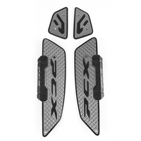 Compatible avec les motos Honda PCX160 modèle 25-26. Repose-pieds en alliage d'aluminium avec caoutchouc antidérapant et patins spéciaux anti-rayures