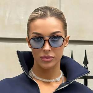 Lunettes de soleil pilote vintage 2025 en métal ajouré motif léopard bleu avec logo personnalisé, protection UV400, monture carrée petite taille pour hommes et femmes - Product Image 2