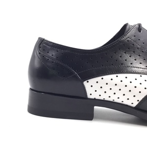 Nouveaux styles 2025 – Chaussures habillées Oxford britanniques bicolores en cuir véritable pour hommes, confortables et respirantes, idéales pour le travail et les occasions formelles - Product Image 5