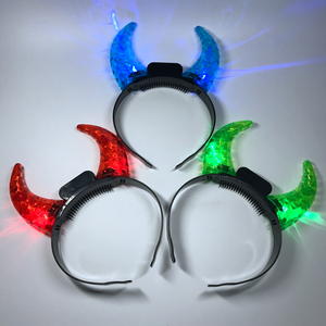 Accessoires de fête d'Halloween cerceau à cheveux en plastique avec cornes de boeuf rouge diable personnalisé bandeau à lumière LED bandeaux à lueur lumineuse - Product Image 6