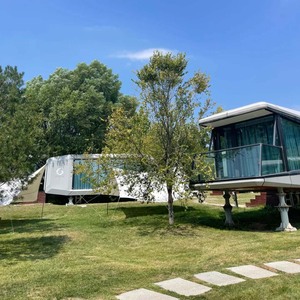 บ้านพักแบบแคปซูลโมดูลาร์ที่ขยายได้ พร้อมผนังกระจก สำหรับรีสอร์ทริมเขา โรงแรมริมทะเล และการใช้ชีวิตกลางแจ้งที่เป็นมิตรกับสิ่งแวดล้อม - Product Image 2