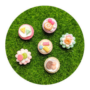 Ciondoli a Forma di Girasole Sorridente in PVC Glitterato da 30MM e 45MM per Portachiavi, Scrapbook e Creazione di Gioielli Fai-da-Te - Product Image 6