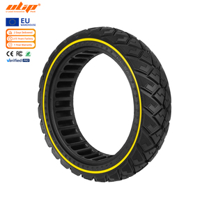 Pneu plein tout-terrain Ulip 70/60-7.5 à motif diamant avec cercle jaune pour trottinette électrique, roue amortissante alvéolée - Product Image 1