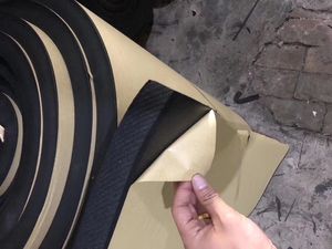 Fabricant physique bâtiment étanche/isolation de tuyau Pvc feuille d'aluminium caoutchouc mousse tuyau/feutre - Product Image 4