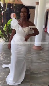 África satén sirena vestidos de <span class=keywords><strong>novia</strong></span> para <span class=keywords><strong>novia</strong></span> <span class=keywords><strong>joven</strong></span> fuera del hombro corsé perlas rebordear plisados jardín vestidos de <span class=keywords><strong>novia</strong></span> personalizados - Product Image 2