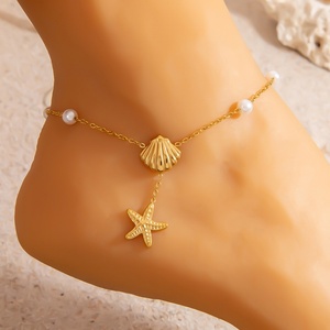 Chaîne de cheville tendance en acier inoxydable plaqué or, double rangée de perles, avec breloques étoile de mer et coquillage, pour femme, idéale pour la plage - Product Image 3
