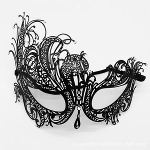 Offre Spéciale femmes vénitien Mardi Gras fête Costume dentelle mascarade pour Halloween Cosplay masque en plastique plusieurs Styles pour les filles - Product Image 1