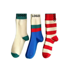Chaussettes d'équipage 100% coton de haute qualité Chaussettes tricotées antibactériennes d'automne confortables et respirantes
