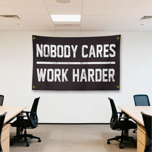 ธง "<span class=keywords><strong>Nobody</strong></span> Cares Work Harder" ขนาด 3x5 ฟุต พร้อมห่วงทองเหลือง 4 จุด ธงสร้างแรงบันดาลใจสำหรับตกแต่งผนังห้องออกกำลังกาย สำนักงาน ห้องชาย ห้องนอน ห้องนั่งเล่น - Product Image 5