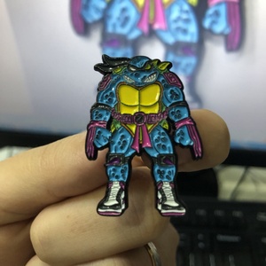 Venta al por mayor <span class=keywords><strong>de</strong></span> alfileres <span class=keywords><strong>de</strong></span> metal tortugas verdes dibujos animados película <span class=keywords><strong>de</strong></span> anime tortuga verde <span class=keywords><strong>hermanos</strong></span> broche insignia <span class=keywords><strong>de</strong></span> metal alfileres <span class=keywords><strong>de</strong></span> solapa - Product Image 5