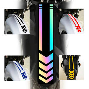 Autocollant pour garde-boue de moto, 1 pièce, bande de ligne de flèche réfléchissante, bande étanche à l'huile, accessoire de décalcomanie - Product Image 1