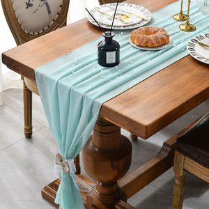 Techniques tissées de chemins de table d'étamine de qualité supérieure pour des événements de maison et d'hôtel - Product Image 1