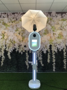 จัดส่งฟรีจากคลังสินค้าในสหรัฐอเมริกา จัดส่งรวดเร็ว บูธถ่ายภาพสำหรับ <span class=keywords><strong>iPad</strong></span> <span class=keywords><strong>Pro</strong></span> และ <span class=keywords><strong>iPad</strong></span> Air บูธถ่ายภาพโลหะพร้อมไฟแฟลชและร่ม - Product Image 1