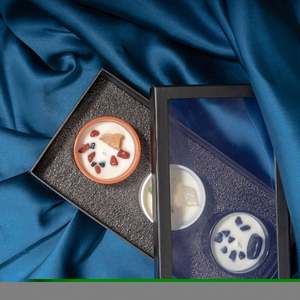 Venta al por mayor de <span class=keywords><strong>velas</strong></span> aromáticas de cera de soja de lujo de cristal curativo hechas a mano veganas conjunto de regalo vela <span class=keywords><strong>con</strong></span> joyería <span class=keywords><strong>en</strong></span> <span class=keywords><strong>el</strong></span> <span class=keywords><strong>interior</strong></span> - Product Image 2