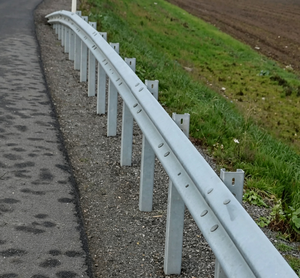 Producción de Barandas de Seguridad para Carreteras Personalizadas con Servicio OEM para Clientes Globales - Product Image 4