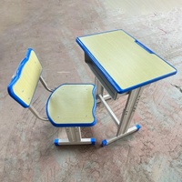 Meubles scolaires très demandés, ensembles de bureaux et de chaises en acier et en bois, ensembles de bureaux et de chaises réglables en hauteur