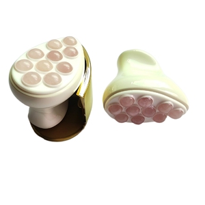 Rouleau de <span class=keywords><strong>massage</strong></span> facial en <span class=keywords><strong>jade</strong></span> naturel, nouveau design en fer, Gua Sha en forme de fer, Gua Sha en <span class=keywords><strong>jade</strong></span>, masseur facial en <span class=keywords><strong>pierre</strong></span> précieuse - Product Image 6