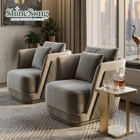 Fauteuil d'appoint matelassé de luxe moderne, en velours, avec structure en bois massif, pour salon ou villa