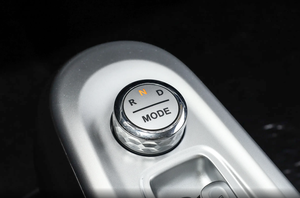 2026 长安Lumin 301公里迷你车 长续航电动车 CATL电池 米色 5门4座 高颜值通勤车 - Product Image 6