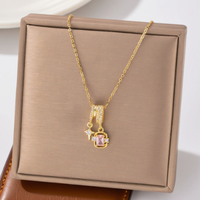 Collier Pendentif Géométrique en Acier Inoxydable Plaqué Or 14K Rose Fraîcheur Estivale pour Femme HL, Bijou de Fiançailles