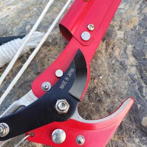 Sécateur manuel à poulie pour la taille des fruits en hauteur, en acier inoxydable rouge, modèle Mountain Wisteria - Product Image 2