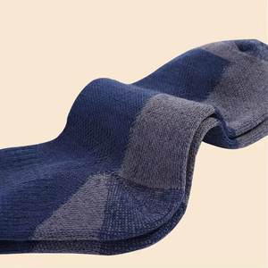 Newest Custom Logo Knitted Merino Wool <b>Moisture</b> Wicking Warm Winter Crew Outdoor Sport <b>Socks</b> Digital Printing High Quality - Product Image 5