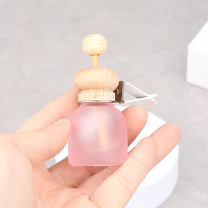 Flacon de <span class=keywords><strong>parfum</strong></span> pour voiture de 10 ml, ornement décoratif, flacon d'huile essentielle pour sortie d'air conditionné de voiture, flacon vide à fixer dans la voiture - Product Image 4