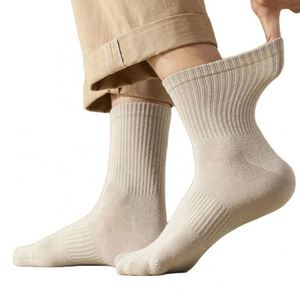 Vente en gros de chaussettes en coton de qualité pour hommes et femmes, couleur unie marron et blanc, côtelées, décontractées - Product Image 3