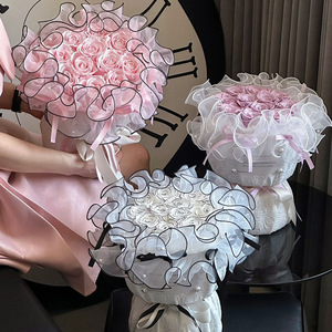 Biglietto <span class=keywords><strong>di</strong></span> <span class=keywords><strong>auguri</strong></span> personalizzato per la laurea in Chiffon rosa eterno Bouquet <span class=keywords><strong>di</strong></span> balletto conservato <span class=keywords><strong>fiori</strong></span> <span class=keywords><strong>di</strong></span> lunga durata 3-5 anni per la festa della mamma - Product Image 1