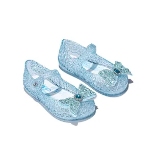 China Online-Shopping Kinderschuhe süßer Stil gefrorene Elsa-Glas-Hausschuhe Gelee-Schuhe