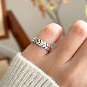 Pendientes de Plata de Ley S925 con Diseño de Espiga de Trigo, Estilo Coreano INS, Versátiles, Simples, con Cola Abierta, Modernos y Elegantes - Product Image 1