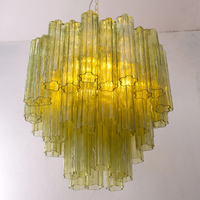 Grande suspension de lustre en tube de verre de Murano à trois niveaux