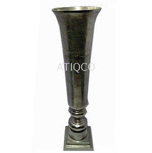 Florero de níquel de aluminio de estilo industrial para decoración de jardín Diseño de jarrón de piso - Product Image 2