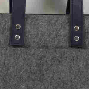 กระเป๋าโท้ทผ้าสักหลาด PET รีไซเคิลได้สำหรับผู้หญิง พร้อมหูหิ้ว PU คุณภาพสูง สไตล์ดั้งเดิม เย็บด้วยเครื่องจักร - Product Image 5