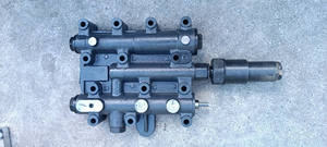 Compatible Liugong Parts 12C2407 Variable <b>Speed</b> Control Valve Factory Direct Construction Machinery Parts - Product Image 2