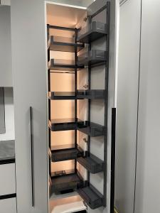 Panier de rangement coulissant en fer pour armoire haute, 6 niveaux, écologique, organisateur de cuisine moderne, panier coulissant pour cuisine - Product Image 3