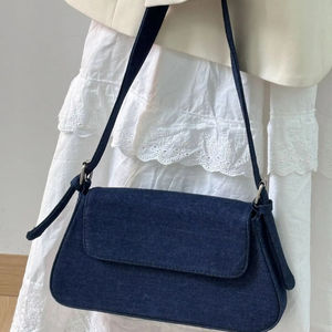 Sac fourre-tout décontracté en jean tendance pour l'été avec fermeture éclair et chaînes pour femmes - Product Image 1