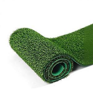 Tapis de gazon artificiel longue durée de vie 30 mm pour aménagement paysager, pelouse artificielle extérieure en PP+PE, écologique et résistant au feu - Product Image 6