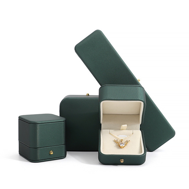 Customized Dark Green White PU Leather Ring Boxes Elegant Jewelry Packaging for Earrings Pendants Rings Durable Stylish Boxes
