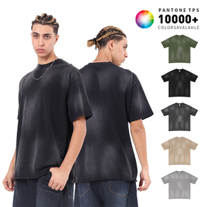 Camiseta de algodón oversize para hombre, de verano, de tejido liso, con hombros caídos, manga corta, bajo sin rematar, con efecto Monkey Wash y degradado - Product Image 3