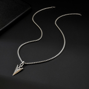 Collier pendentif flèche personnalisé vintage en acier inoxydable plaqué or et argent pour homme, bijou de mode, cadeau - Product Image 3