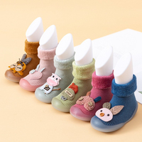Chaussettes de sol pour enfants à la mode personnalisée bébé dessin animé semelle en caoutchouc antidérapante chaussures pour tout-petits chaussettes