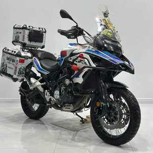 Motocicletta Benelli 502X Adventure - Condizioni Perfette con <span class=keywords><strong>Bauletti</strong></span> Superiori e <span class=keywords><strong>Laterali</strong></span> in Alluminio Aggiuntivi - Product Image 1