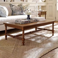 Table basse rectangulaire vintage en noyer avec pieds spirale sculptés, style rustique américain, pour salon ou villa