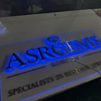 Kelly personalizado 3D LED al aire libre empresa de negocios signos iluminando Metal Logo 3D letras de canal señal de publicidad electrónica