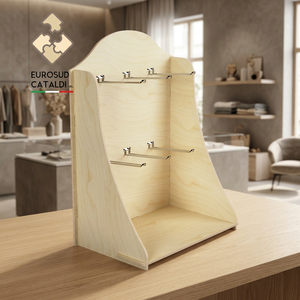 Simpatico espositore da banco in legno con ganci Made in Italy in betulla altezza 73,5 cm per negozi e supermercati. - Product Image 3
