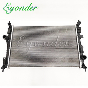 Radiateur de refroidissement du moteur du réservoir d'eau pour Citroën <span class=keywords><strong>C4</strong></span> <span class=keywords><strong>Grand</strong></span> <span class=keywords><strong>Picasso</strong></span> Peugeot 3008 308 1609961580 3639410 9678711180 - Product Image 1