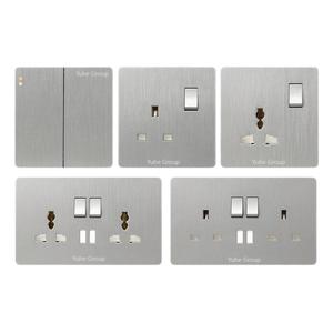 Interruptores de pared modernos de acero inoxidable con puertos USB C y USB A, 230V 16A, panel de enchufe de 2 tomas. - Product Image 5