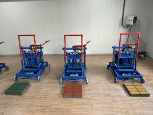Máy làm gạch xi măng di động KM2-45 sản xuất máy gạch bê tông rỗng lỗ vuông 400-150-200mm - Product Image 5