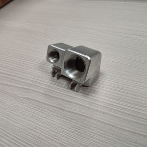 Services de moulage de pièces de précision en aluminium et alliage de zinc moulé sous pression intégré personnalisé - Product Image 1